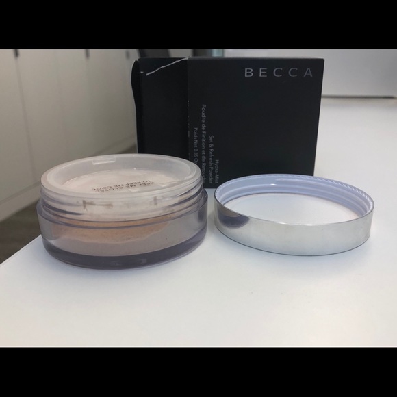 Becca Hydra Mist Powder - Picture 2 of 3